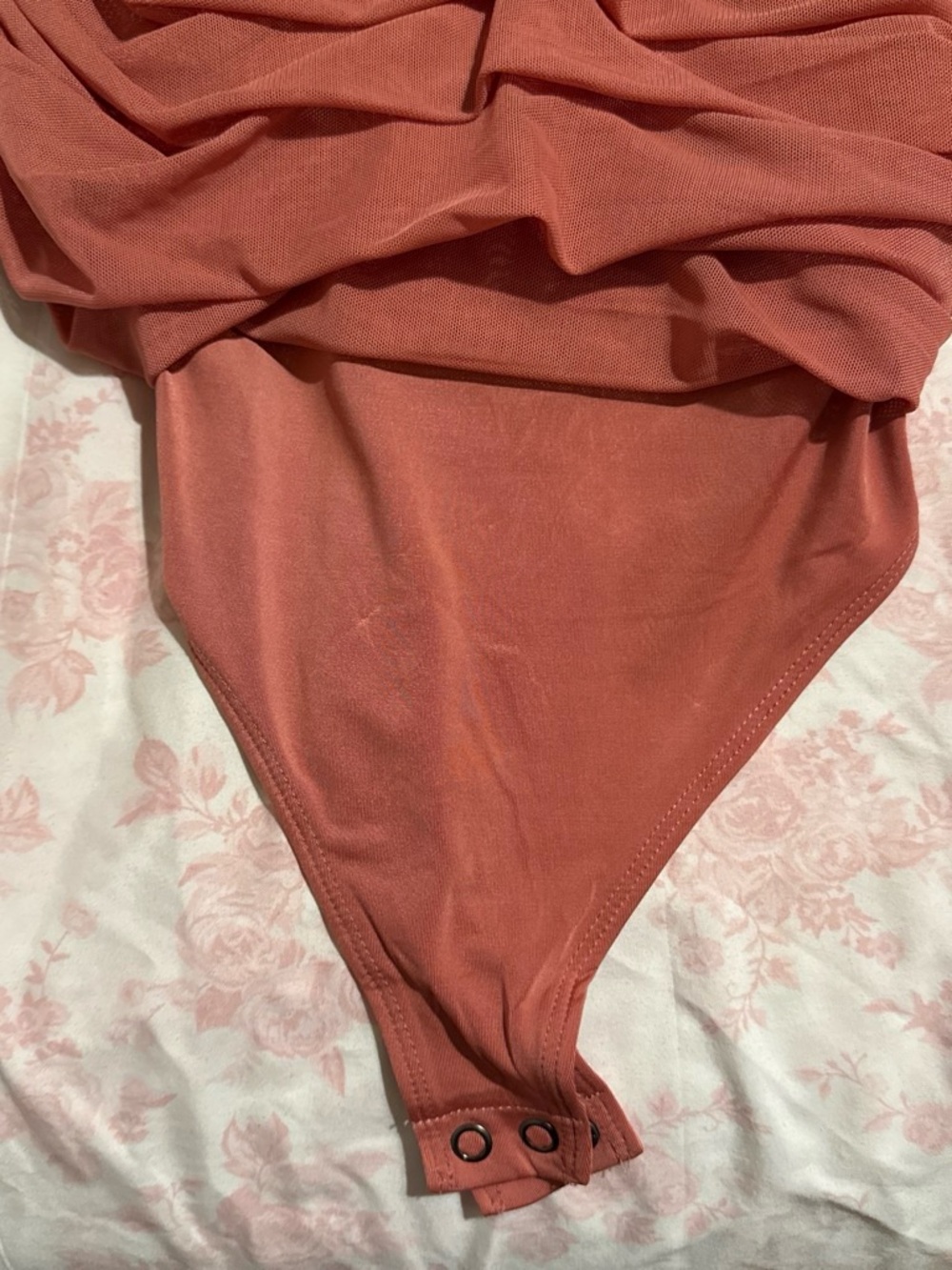 Express Rust Ruched One-Piece bodysuit - Picture 5 of 6
